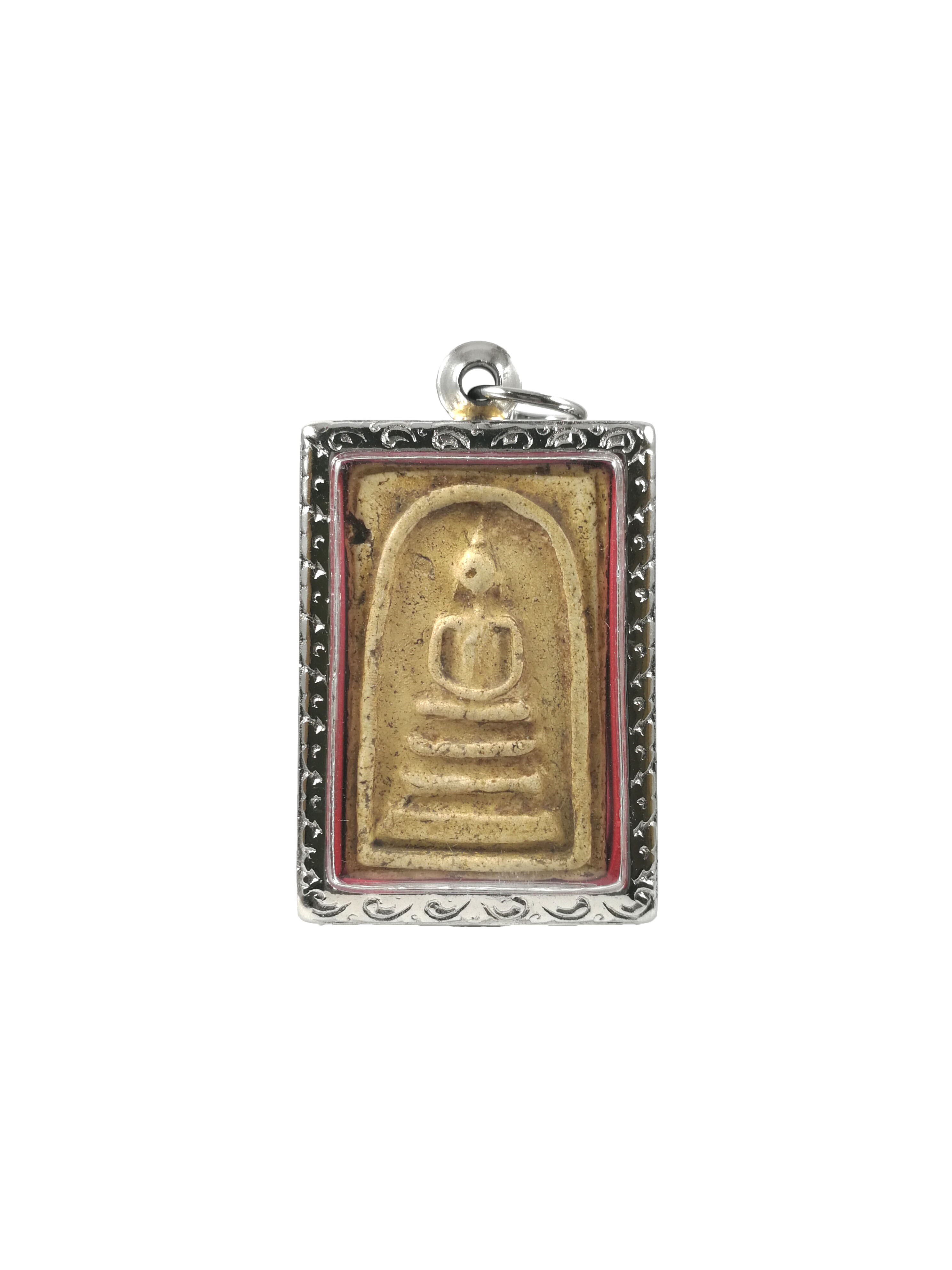 Phra Buddhachan Toh Phromarangsi was the first to create Phra Somdej.