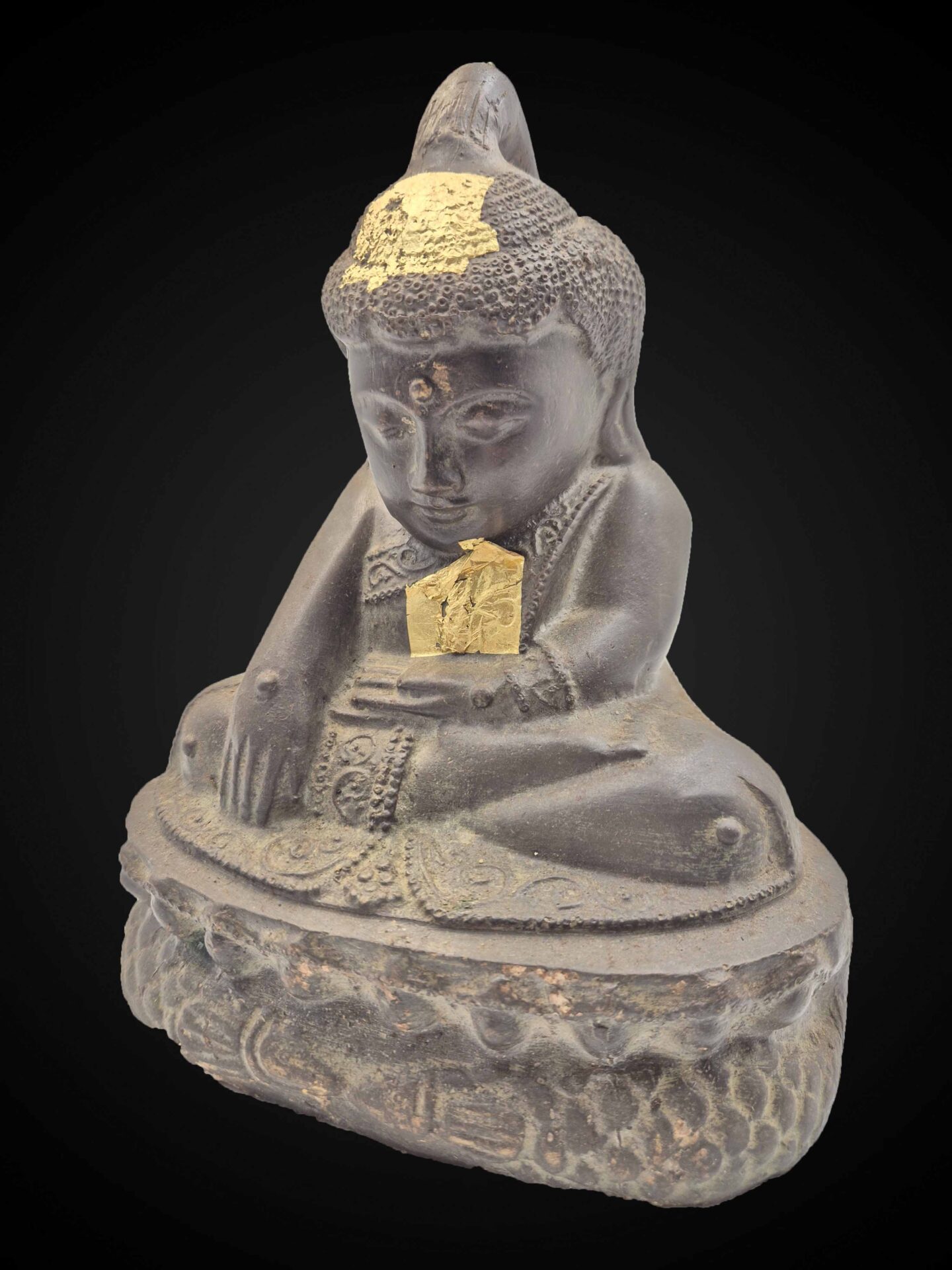 Shan Style Bronze Earth-Touching Phra Upkaut – 24 cm - Image 4